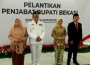 Pj Gubernur Jabar Bey Machmudin Resmi Lantik Dedy Supriadi sebagai Pj Bupati Bekasi