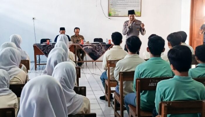 Cegah Penyebaran Paham Intoleran, Radikal dan Terorisme, Polda Banten Sambangi SMA Negeri 6 Pandeglang