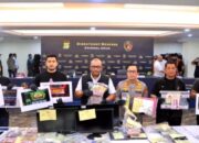 Polda Metro Jaya Ringkus 124 Tersangka Judi Online dan Sabung Ayam