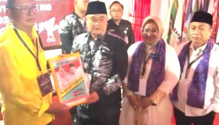 Pasangan Ratu Ria-Subadri Peserta Pertama Daftar ke KPU Kota Serang