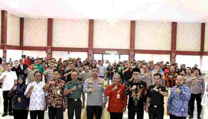 Ciptakan Pilkada Damai dan Kondusif, Polres Metro Bekasi Gelar Coffee Morning dan Deklarasi  