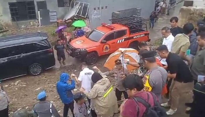 Komisi III DPR RI Tinjau Langsung TKP Penemuan 7 Mayat di Kali Bekasi
