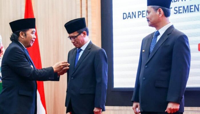 Helldy Agustian Maju Pilkada, Kepala BKD Banten Nana Supiana Dikukuhkan jadi Pjs Wali Kota Cilegon