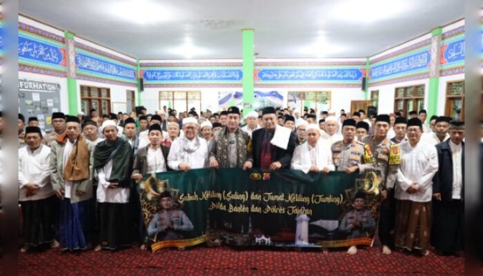 Safari Subuh Keliling, Ini Pesan Kapolda Banten kepada Santri dan Warga