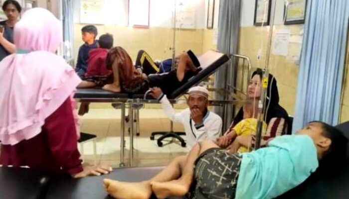 Usai Santap Nasi Kotak di Acara Tahlilan, Puluhan Warga Cianjur Jabar Dilarikan ke RS