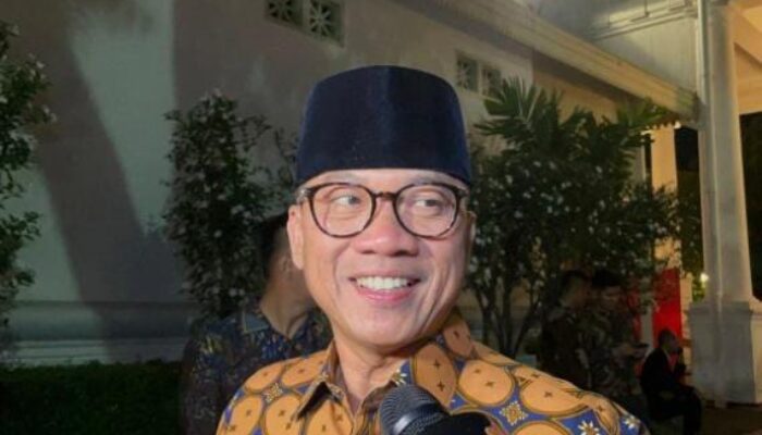 Dilaporkan ke Bawaslu, Mendes Yandri Undang Kades se-Kabupaten Serang di Acara Haul Ibundanya