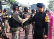 Kapolda Banten Lepas 100 Personel Satbrimob Tergabung dalam Satgas Amole