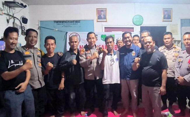 Polsek Cikarang Utara Ngopi Kamtibmas bersama Warga Perum Taman Raya Karangbahagia Bekasi