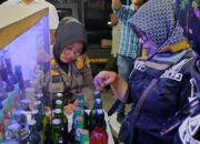 Satpol PP Cilegon Banten Sita Ratusan Botol Miras Ilegal dari Warung Jamu