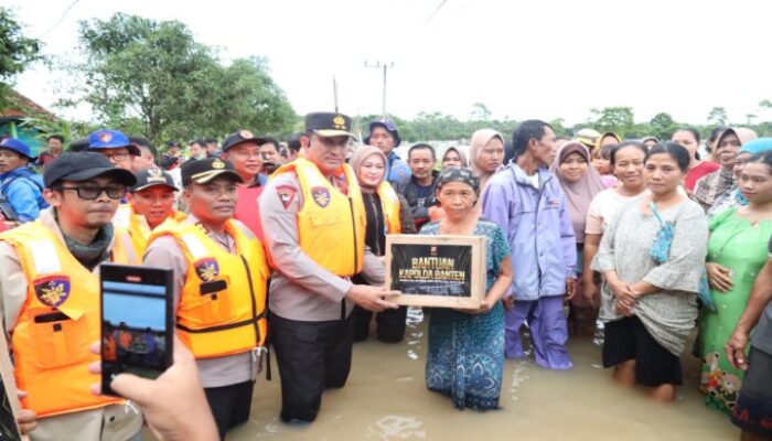 Kapolda Banten Tinjau Lokasi Banjir di Kabupaten Pandeglang