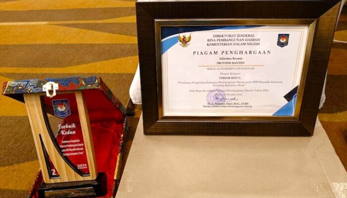 Pemprov Banten Dapat Penghargaan Terbaik Kedua Pembinaan Pengelolaan SIPD Kabupaten dan Kota