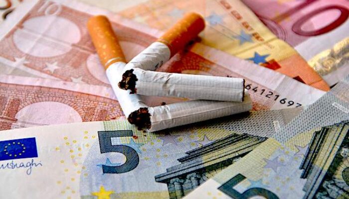 Yuk Berhenti Merokok, Tahun Ini Pemerintah Naikkan Harga Rokok Biasa dan Vape