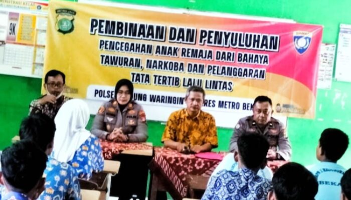 Kapolsek Kedungwaringin Bekasi Pembinaan, Penyuluhan Bahaya Narkoba dan Tawuran Pelajar kepada Pelajar SMP