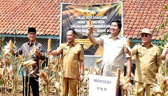Hari Desa Nasional 2025 di Sumedang, Mendagri Tito Ajak Tekan Laju Urbanisasi