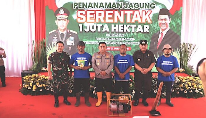 Pj Bupati Bekasi Bersama Kapolda Metro Jaya dan Pangdam Jaya Canangkan Program Swasembada Pangan 2025 di Tarumajaya