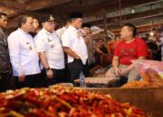 Pj Gubernur Banten A Damenta Dampingi Mendagri Tinjau Harga Bahan Pokok di PITT Kota Tangerang