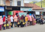 Menteri Bahlil Sebut Subsidi LPG 3 Kg Aman, Tapi Warga di Banten Harus Antre Berjam-Jam di Pangkalan