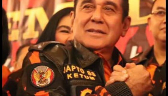 KPK Geruduk Rumah Ketum PP Japto, Uang Rupiah dan Dokumen serta 11 Mobil Disita