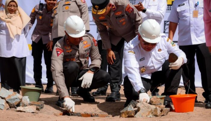 Kapolda Banten dan Pj Gubernur Peletakan Batu Pertama Pembangunan Dapur Sehat Program MBG