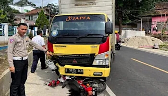  Truk Dengan Motor Adu Kerbau di Pandeglang Banten, 1 Tewas 1 Luka Parah
