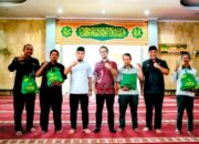 Ratusan OB dan Pamdal Terharu Dapat Bantuan Sembako dan Uang Tunai