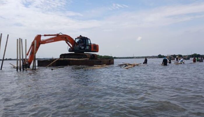 Pemprov Banten Lakukan Pembongkaran Sisa Pagar Laut di Desa Kohod Kabupaten Tangerang