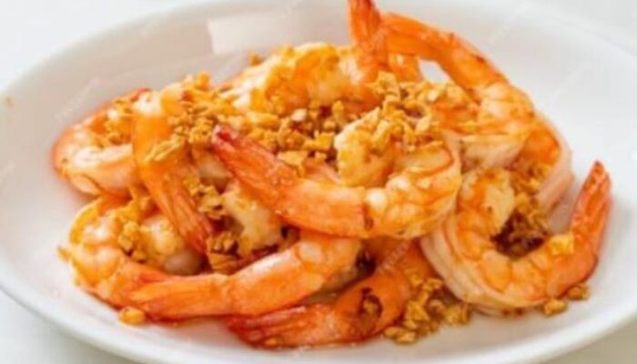 Tak Perlu ke Resto Mahal, Udang Bawang Putih Bisa Dimasak di Dapur Sendiri