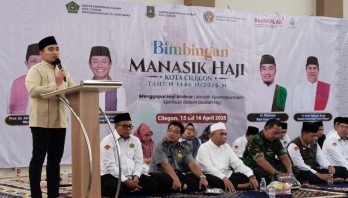 Wali Kota Robinsar Buka Manasik Haji Jamaah Kota Cilegon
