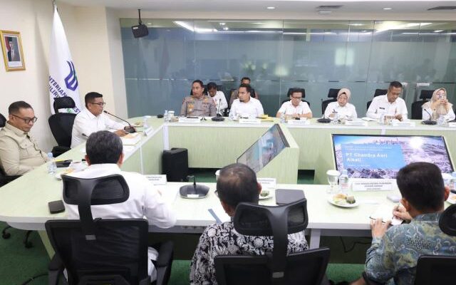 Gubernur Andra Soni Rapat Fasilitasi Penyelesaian Permasalahan Investasi PT Chandra Asri Alkali