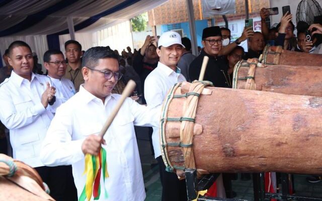 Hari Pendidikan Nasional, Gubernur Banten Andra Soni Luncurkan Program Sekolah Gratis