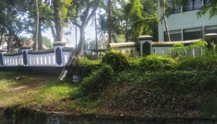 Terbengkalai! Tembok Kantor Pusat Pemerintahan Subang Runtuh Berbulan-bulan, Pejabat Asyik Saling Tuding!