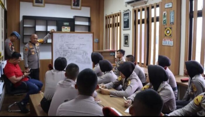 Kapolres Serang Berikan Materi Kepada Taruna TarunI AKPOL agar Jadi Perwira Profesional