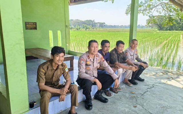 Sambang Colling System Polsek Sukatani Bekasi, Ingatkan Warga Bijaksana Terhadap Berita Hoaks