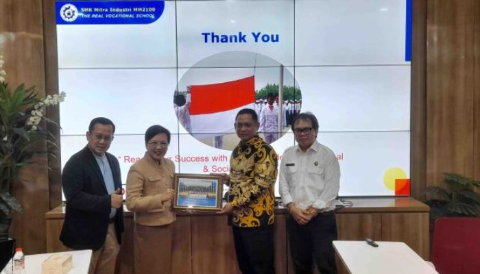 Gandeng SMK Mitra Industri MM2100, Pemkab Bekasi Buka Opsi Beasiswa Pendidikan Vokasi