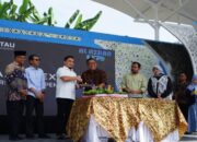 Wali Kota Robinsar Resmikan Open Theater dan Buka Al Azhar Expo 2025  Cilegon 