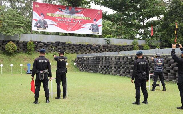 Polda Banten Gelar Lomba Menembak Duelling Plate, Pererat Sinergitas dalam Peringatan HUT Bhayangkara ke-79