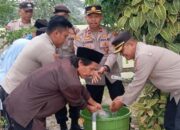 Sambut Hari Bhayangkara ke 79, Polres Serang Banten Salurkan Air Bersih dan Bedah Rumah