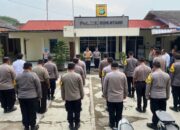 Cek Kesiapan Anggota, Wakapolres Metro Bekasi Kunjungi Polsek  Sukatani