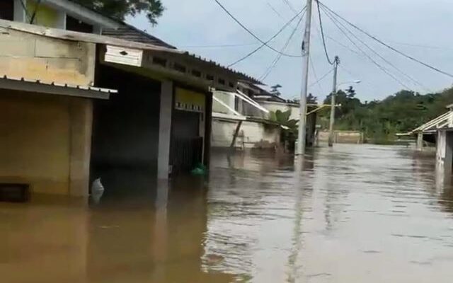Banjir Berulang di Arthera Hills II, Warga Pertanyakan Izin Pembangunan dan Pengawasan Pemkab Bekasi
