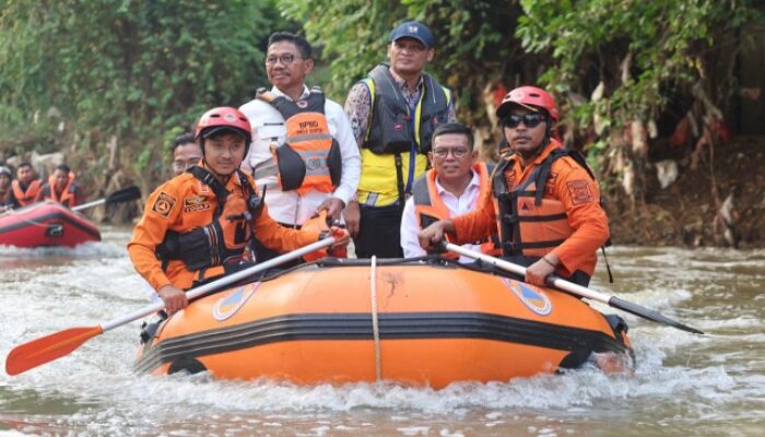 Petakan Penyebab Banjir, Gubernur Banten Andra Soni Susur Kali Angke