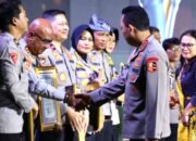 Terima Penghargaan dari Kapolri, Kapolres Serang AKBP Condro Sasongko Masuk Tiga Besar Hoegeng Awards 2025