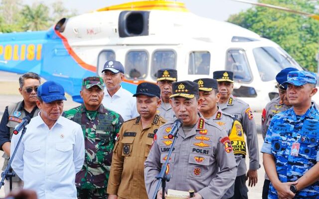 Kapolri Pantau Titik Api Via Udara, Cek Kesiapan Penanganan Karhutla di Riau