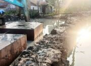 Pekerjaan Normalisasi Sungai di Desa Karangmekar Kedungwaringin Rusak Empang Warga dan Berpotensi Banjir, Warga Desak Bupati Bekasi Tindak Tegas