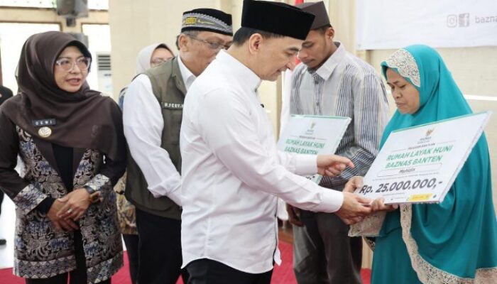 Wagub Banten Salurkan Bantuan RLHB dan Biaya Pendidikan BAZNAS Provinsi Banten