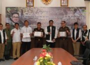 Wamenhut RI Berikan Penghargaan kepada Hakim dan Jaksa atas Komitmen Lindungi Badak Jawa