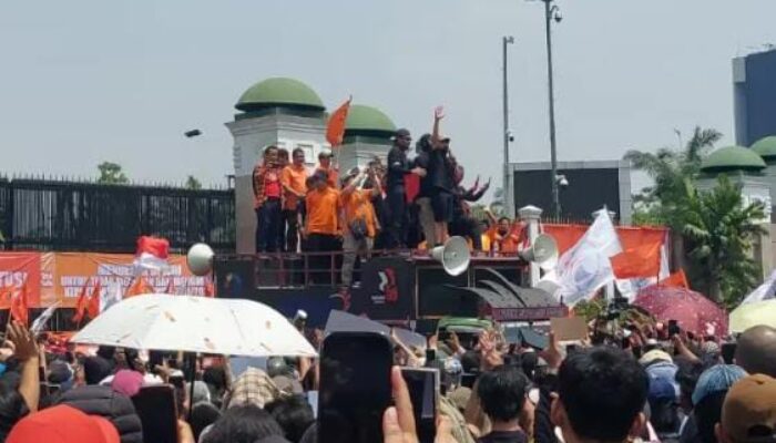Ribuan Buruh Aksi Damai Suarakan HOSTUM di DPR RI, Sampaikan 6 Tuntutan