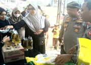 Warga Beli 2 Kantong Beras SPHP di GPM, Kapolres Serang Banten Berikan Bonus 1 Kilo Minyak Goreng