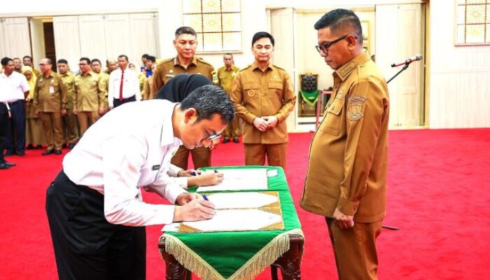 22 Lulusan IPDN Dilantik Jadi PNS, Gubernur Andra Soni: Pentingnya Integritas Melayani