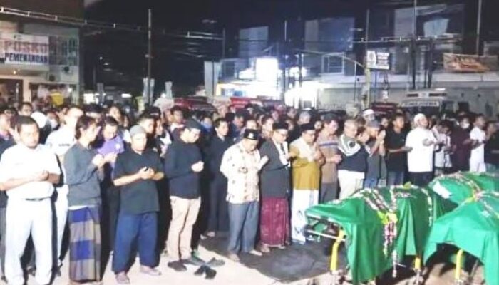 Delapan Jenazah Karyawan RSBS Korban Kecelakaan Bus di Bromo Sudah Dimakamkan