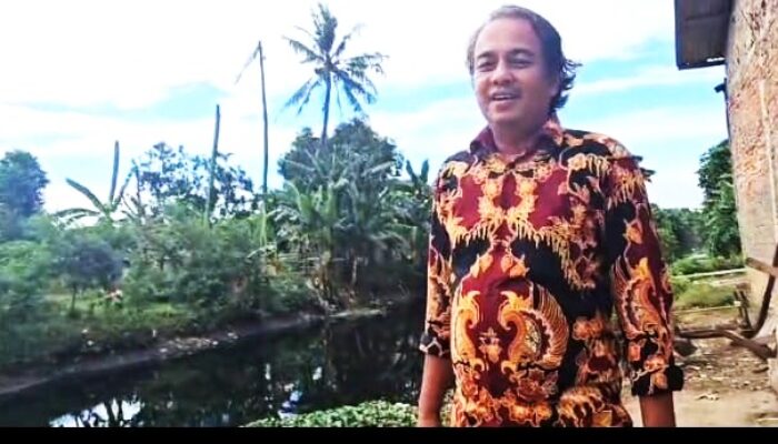 Minta Perhatian Bupati, Warga Kampung Kapek Kedungwaringin Bekasi Keluhkan Limbah di Sungai Desa Karang Mekar 